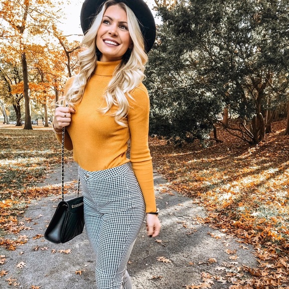 Meet your Posher, Madelyn Rose 🌹 - Picture 6 of 6